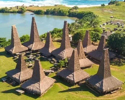 Ratenggaro-Traditional-Village